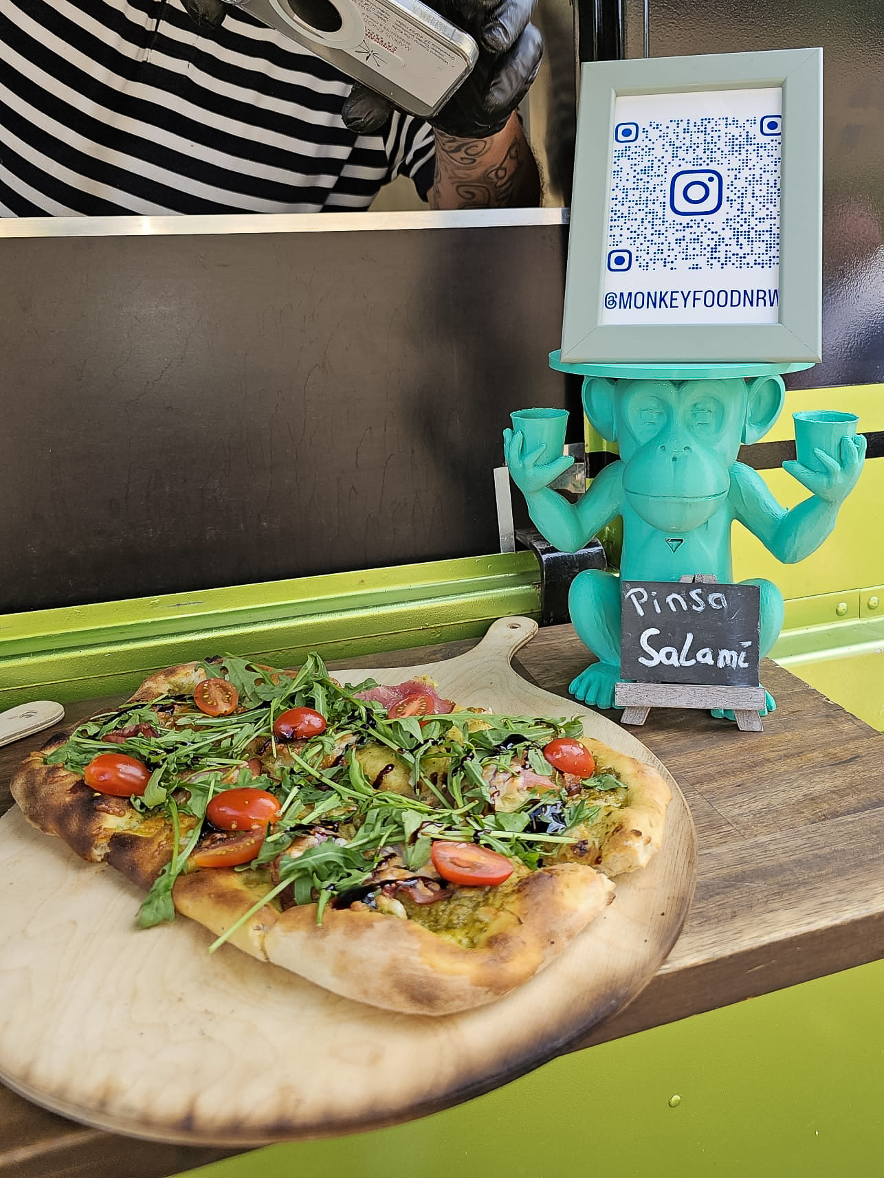 Monkey Food Truck Koln-3